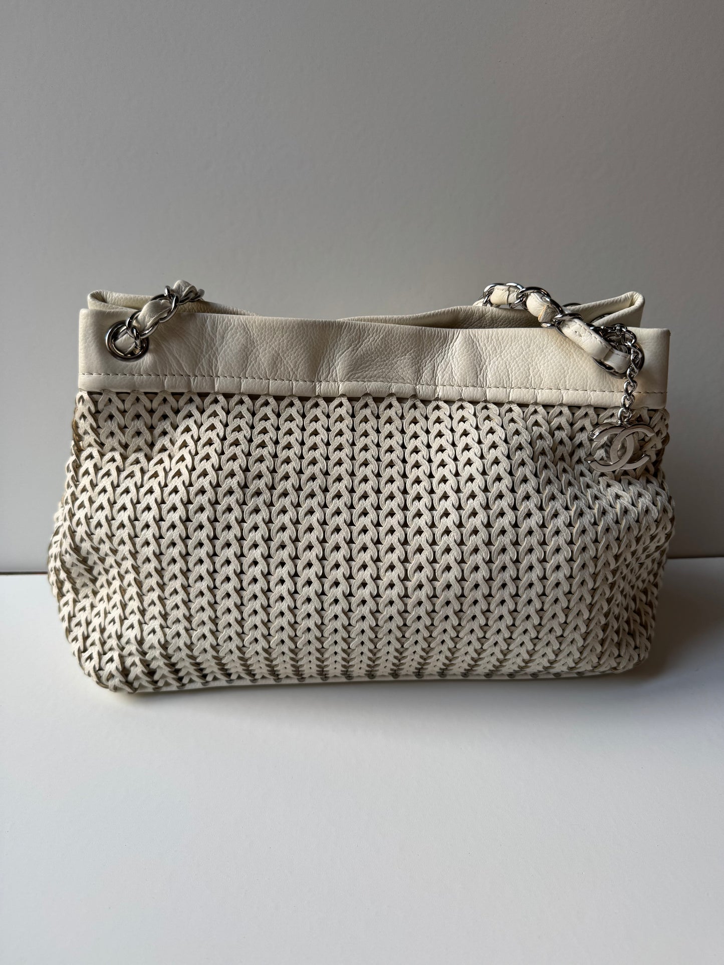 Chanel CC Woven shoulder Bag