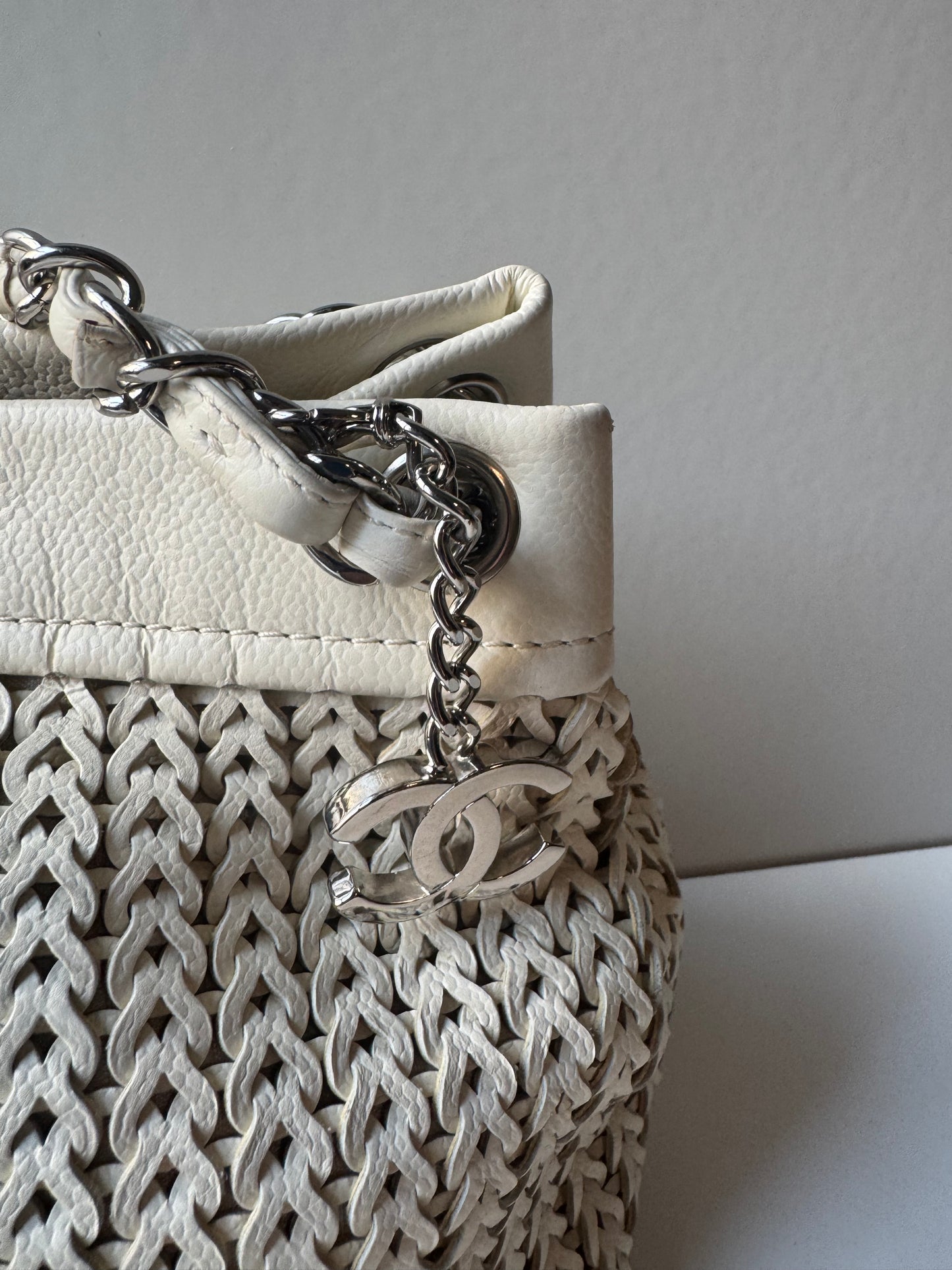 Chanel CC Woven shoulder Bag