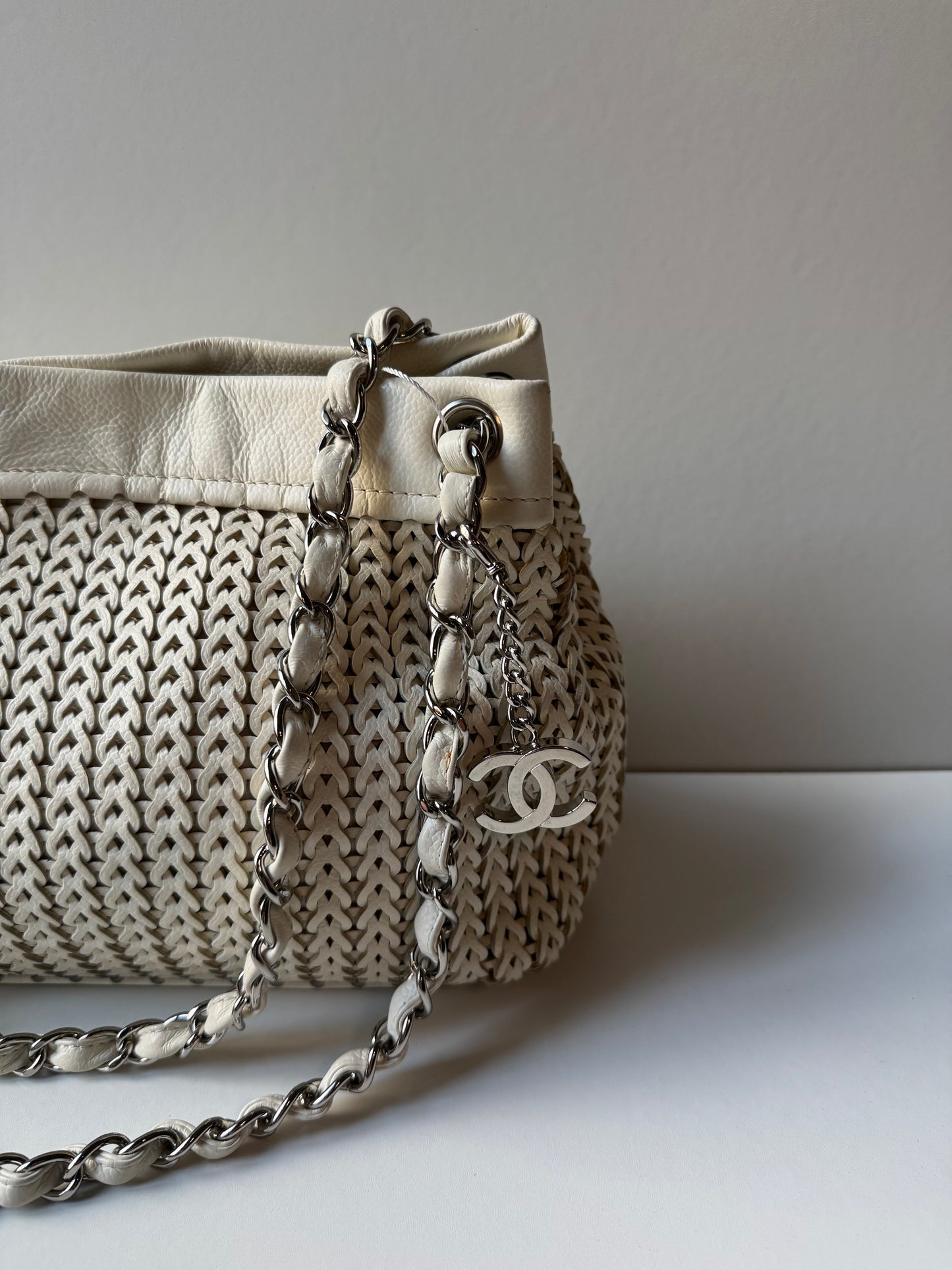 Chanel CC Woven shoulder Bag