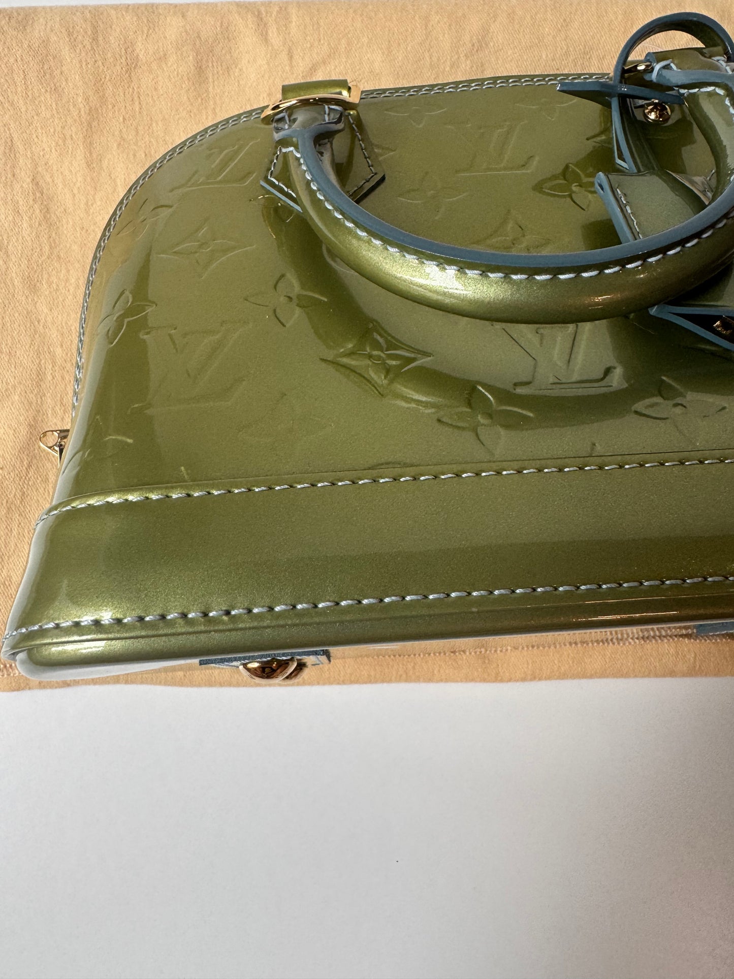 Louis Vuitton Alma