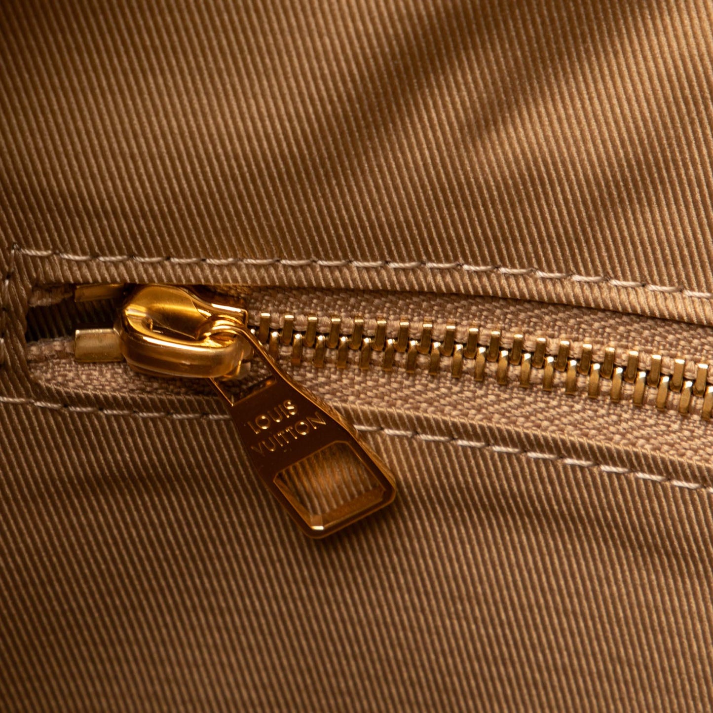 Louis Vuitton Graceful