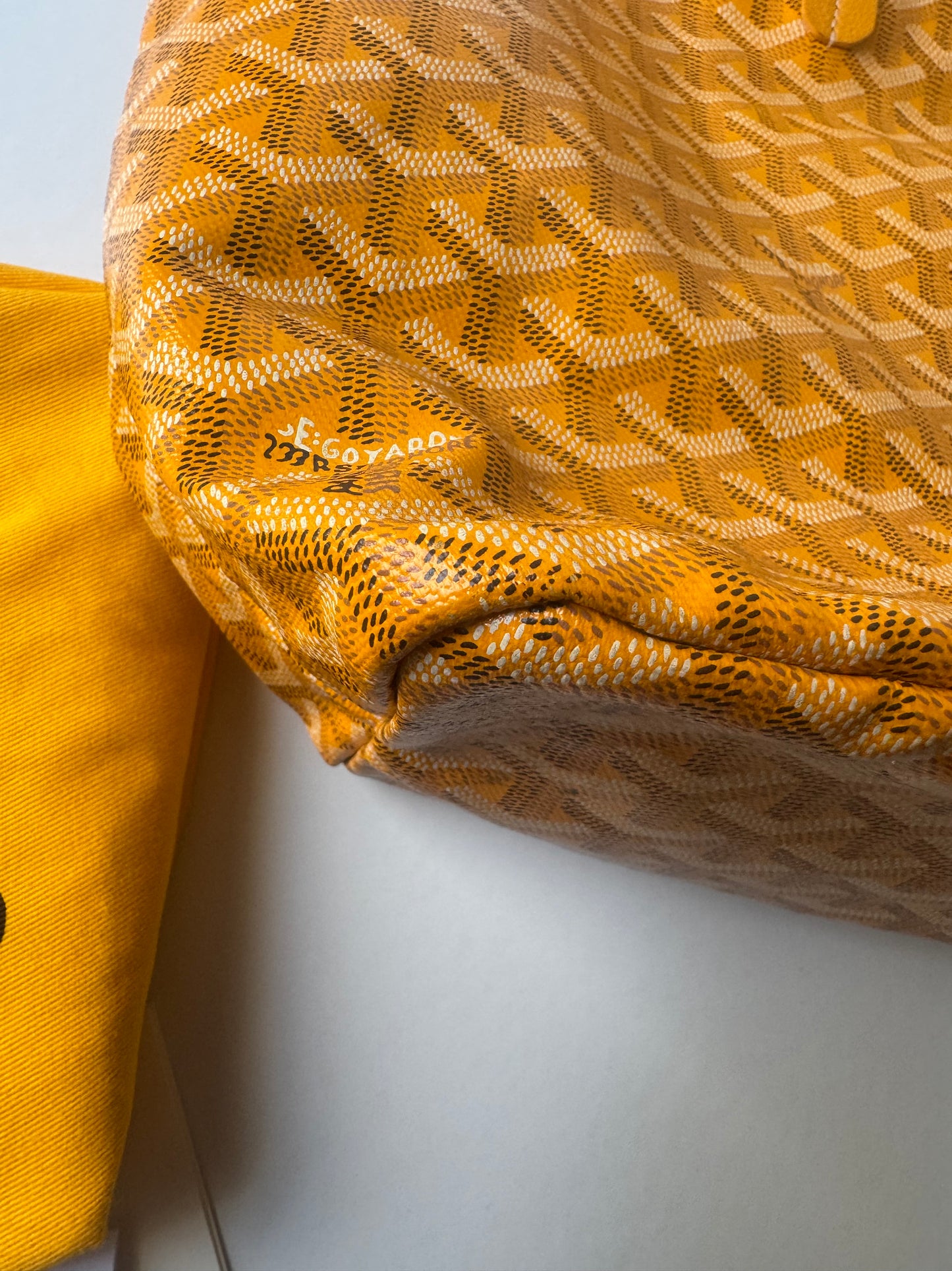 Goyard Saint Louis