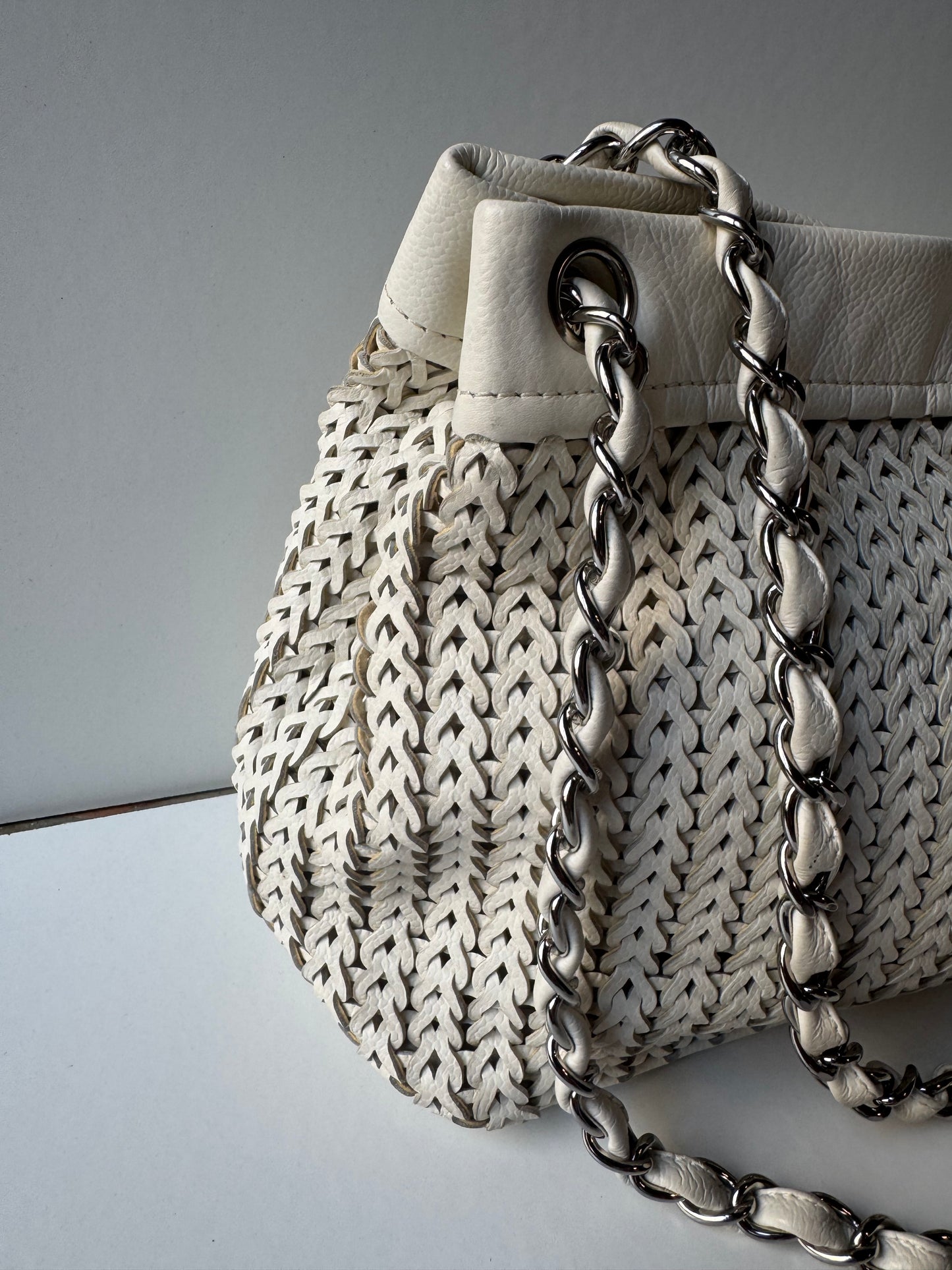 Chanel CC Woven shoulder Bag