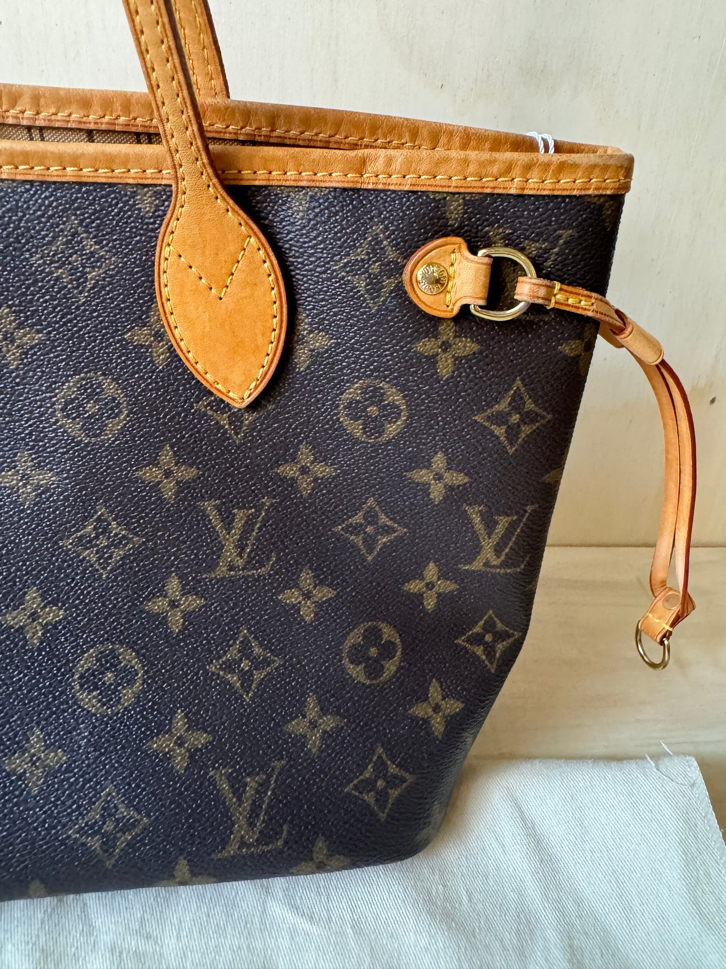 Louis Vuitton Neverfull PM