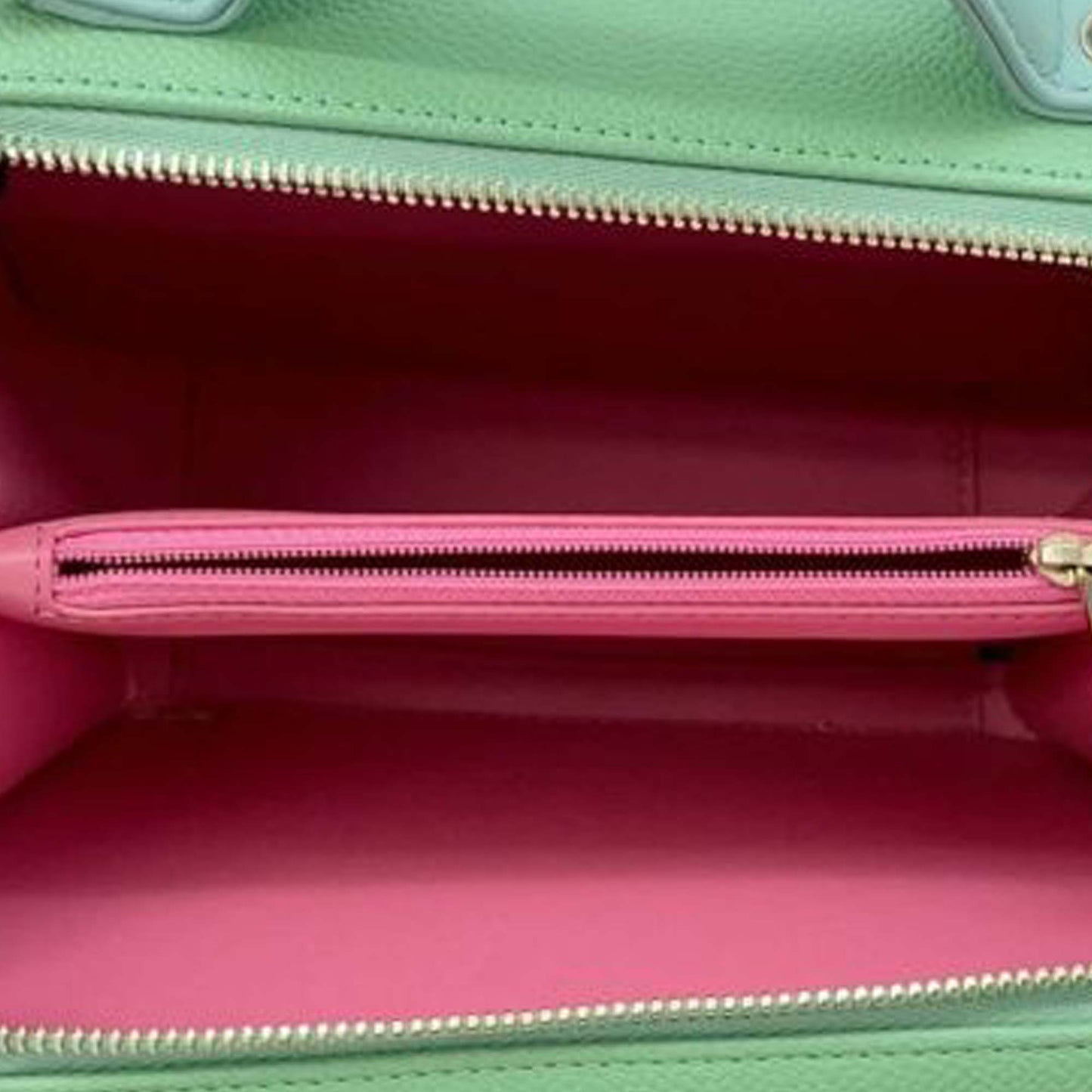 Chanel Tricolor Caviar CC Filigree Vanity Case