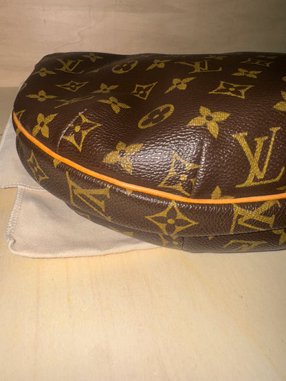 Louis Vuitton Croissant MM