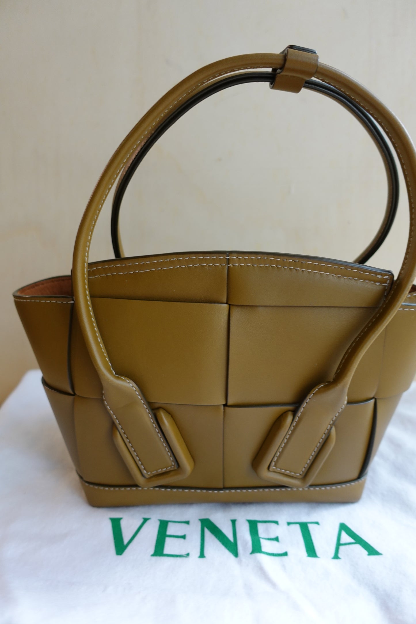 Bottega Veneta Mini Arco