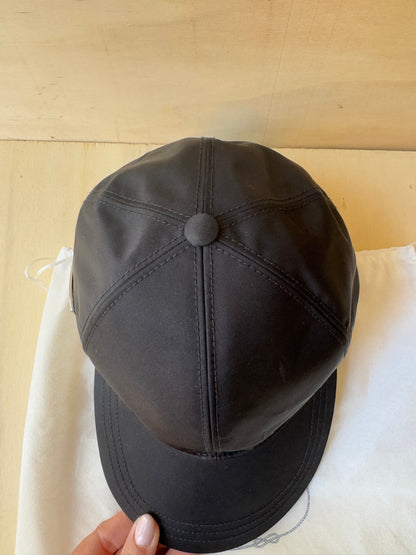 Prada cappello con visiera