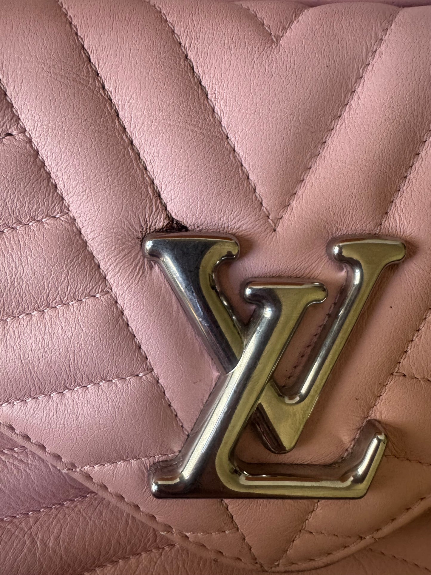 Louis Vuitton New Wave MM
