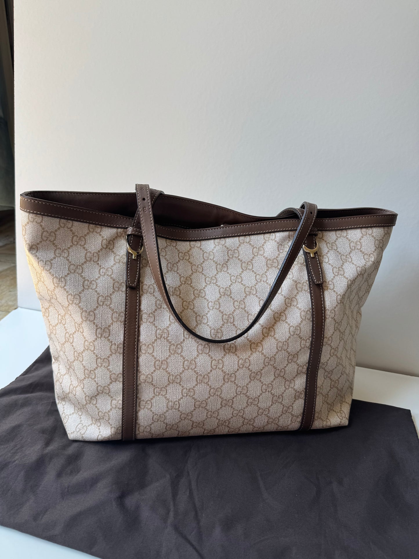 Gucci GG Supreme Nice Tote Bag