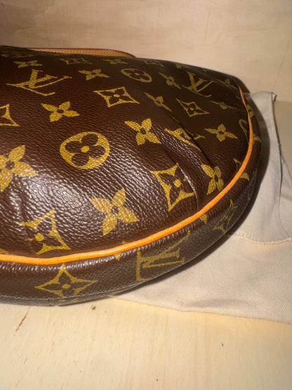 Louis Vuitton Croissant MM