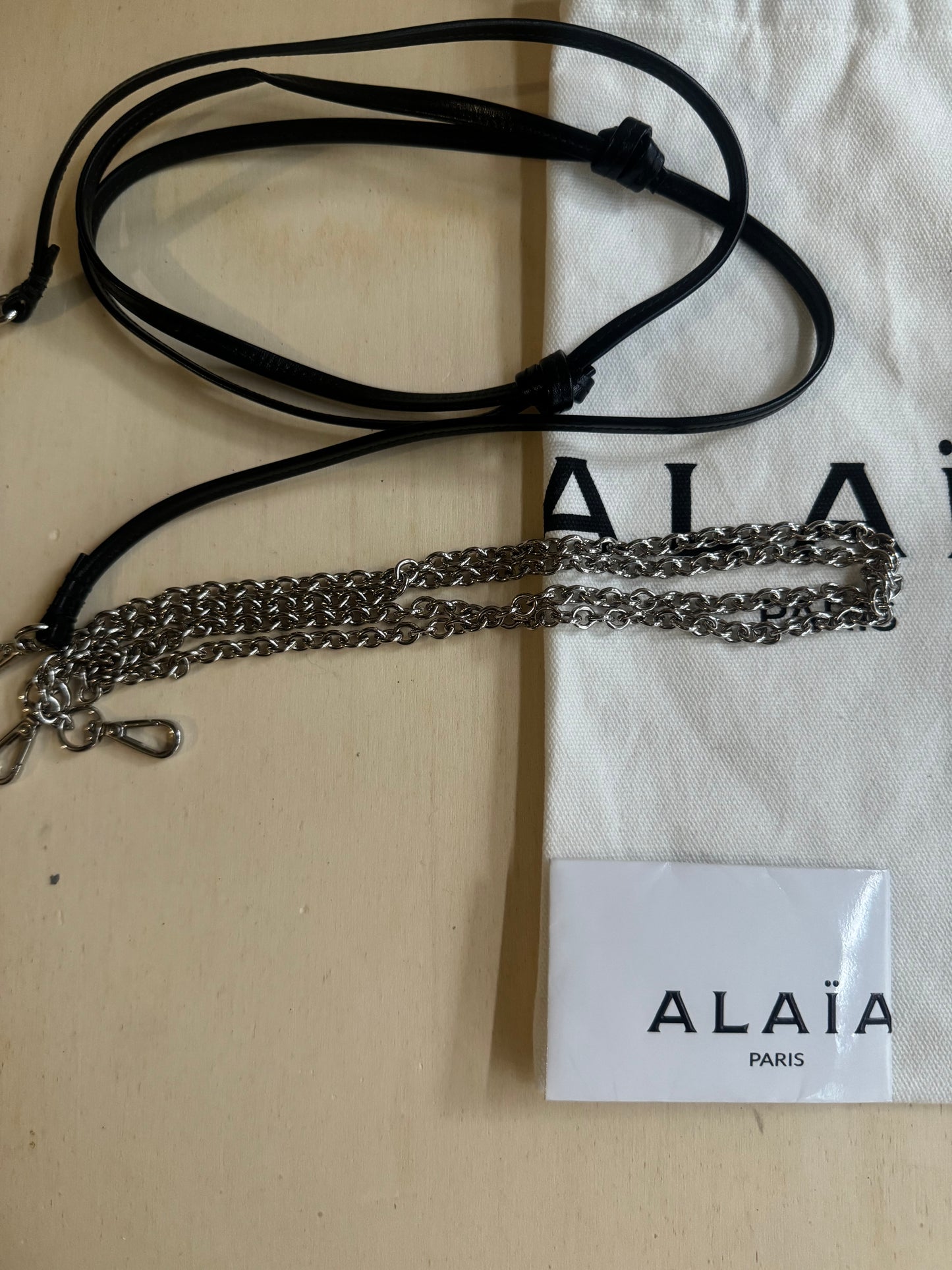 Alaia Le coeur minaudière clutch