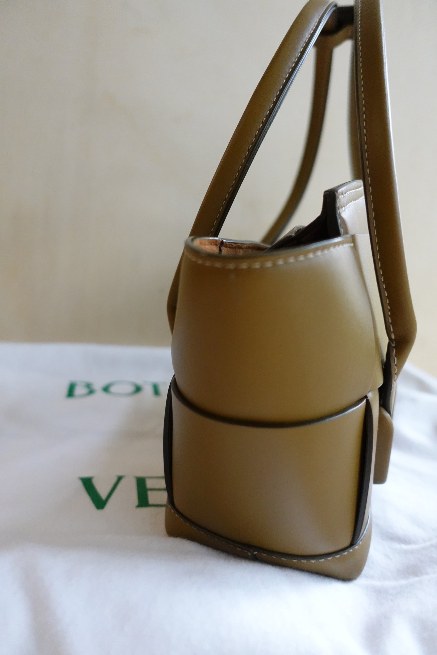 Bottega Veneta Mini Arco