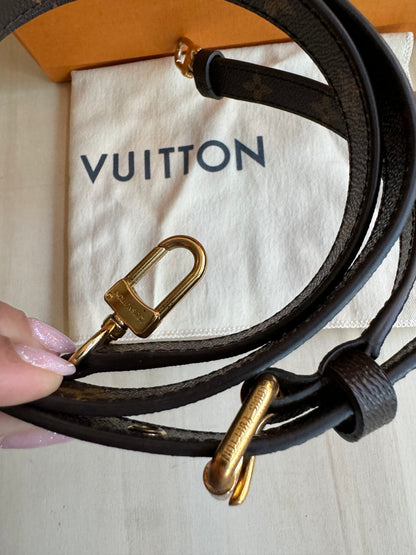 Louis Vuitton Monogram Pochette Metis