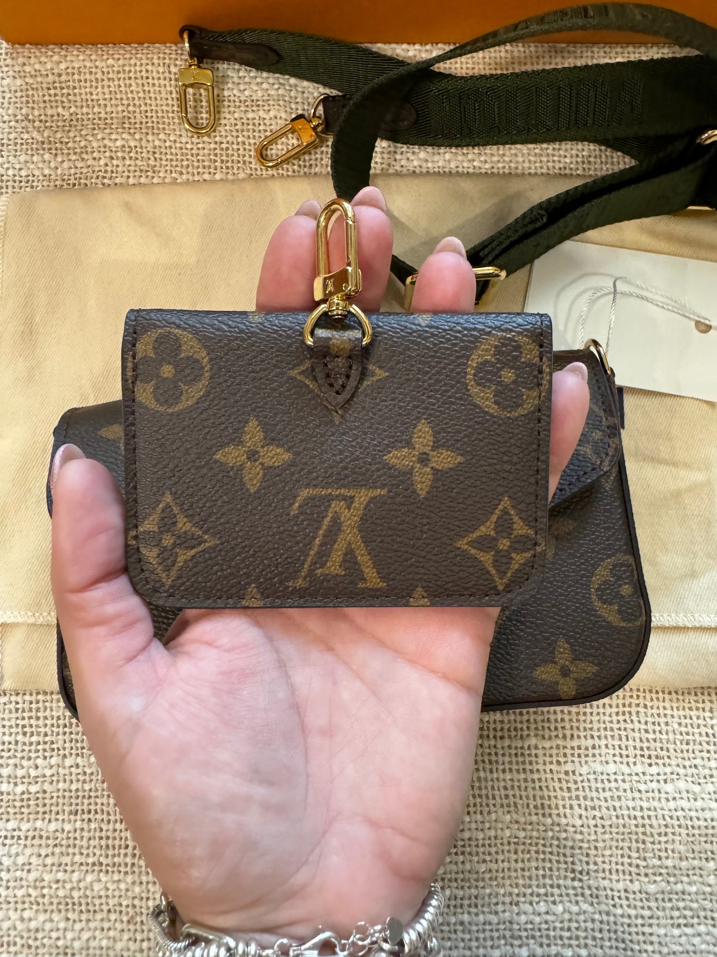 Louis Vuitton Monogram Félicie Strap and Go