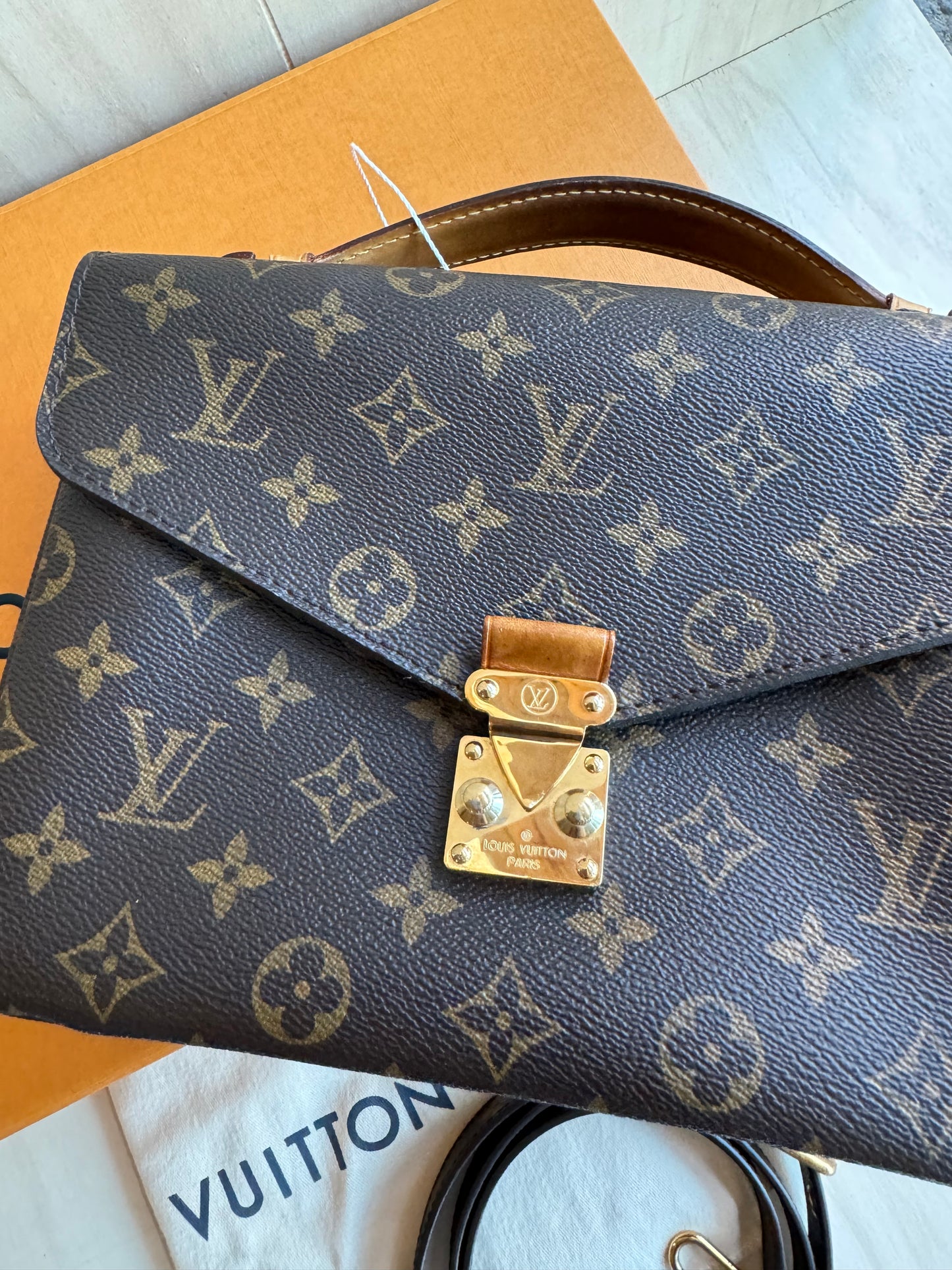 Louis Vuitton Monogram Pochette Metis