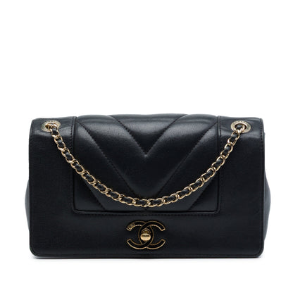 Chanel Mini Quilted Chevron Sheepskin Mademoiselle Vintage Flap