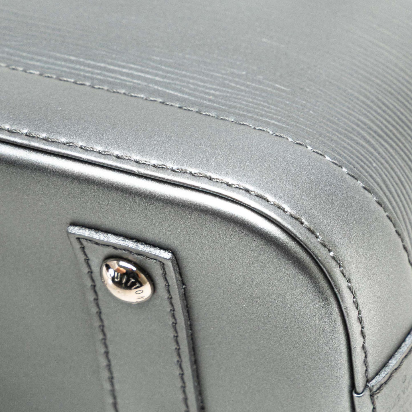 Louis Vuitton Epi Alma BB