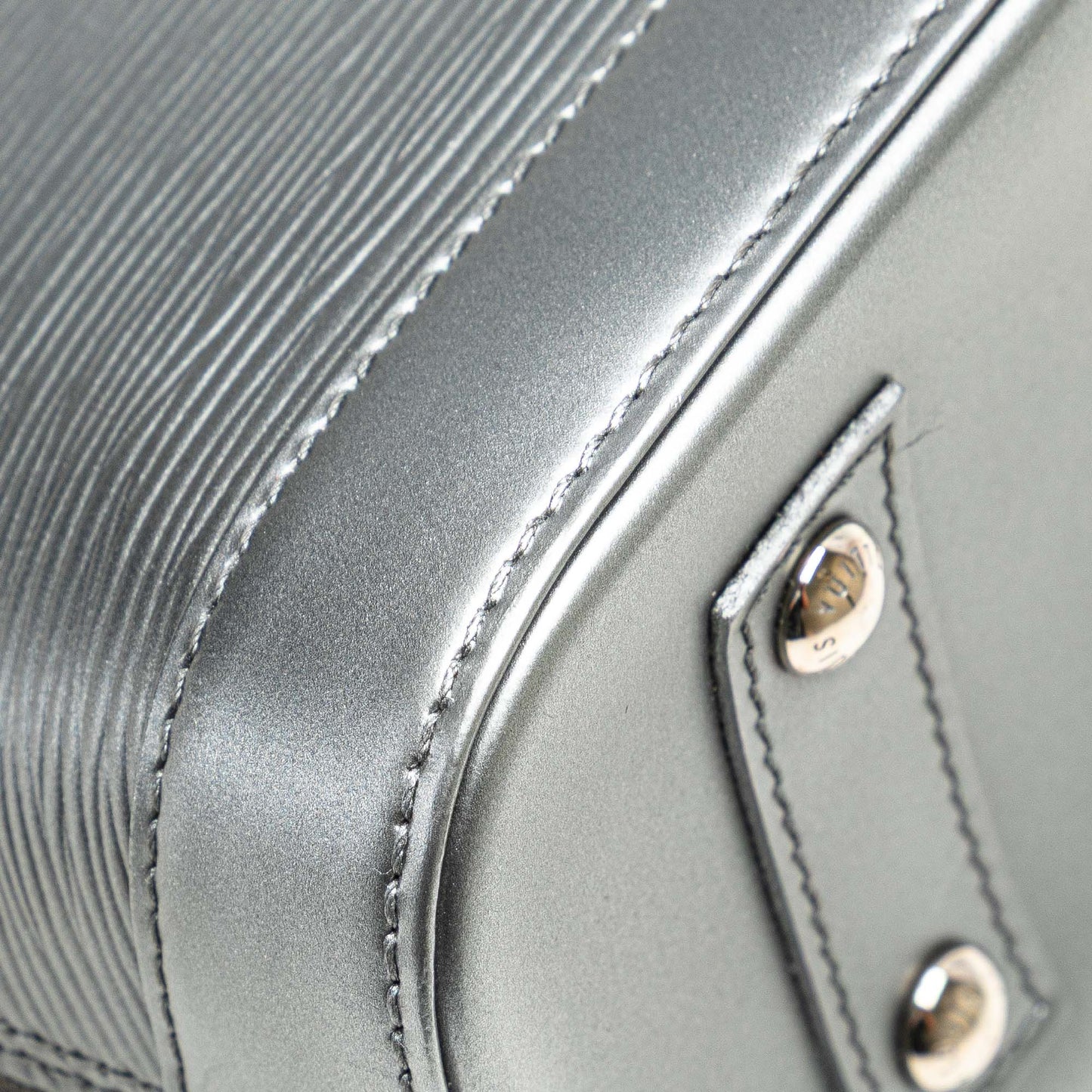 Louis Vuitton Epi Alma BB