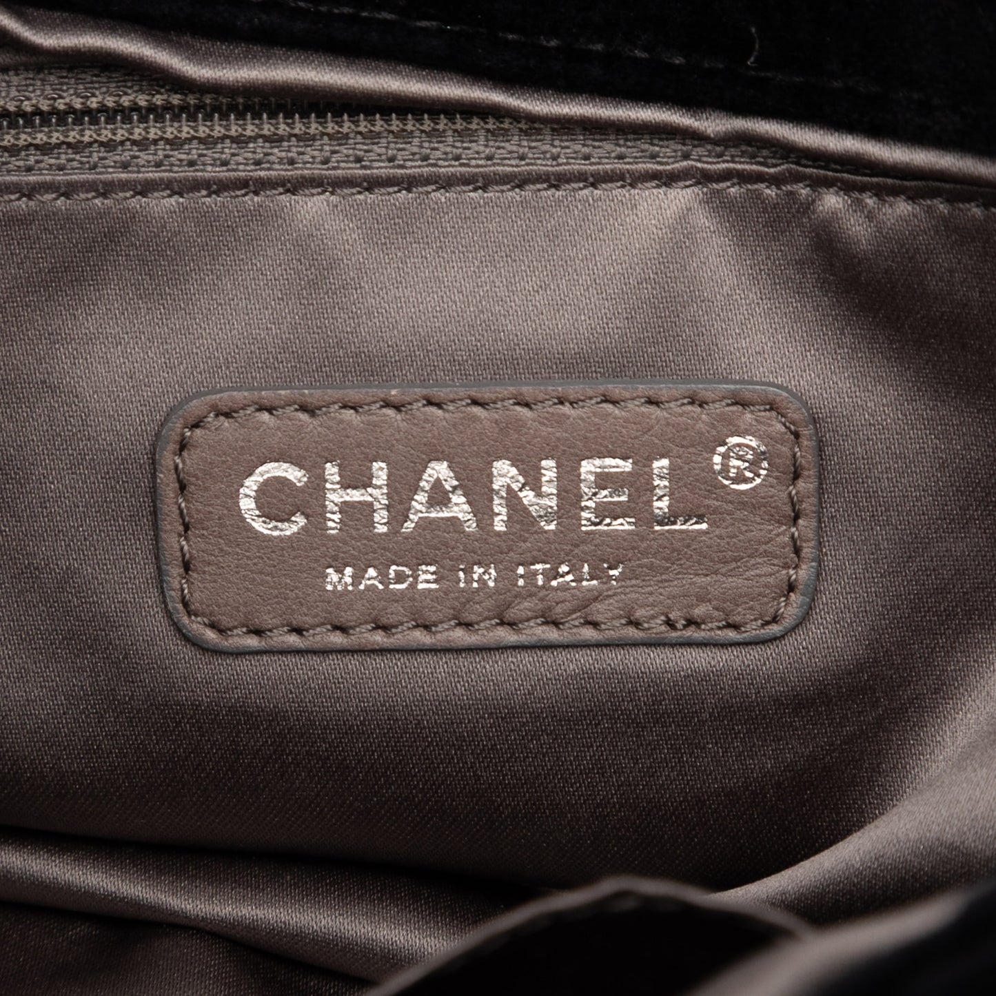 Chanel Paris Moscou Bubble Quilted Velvet Flap