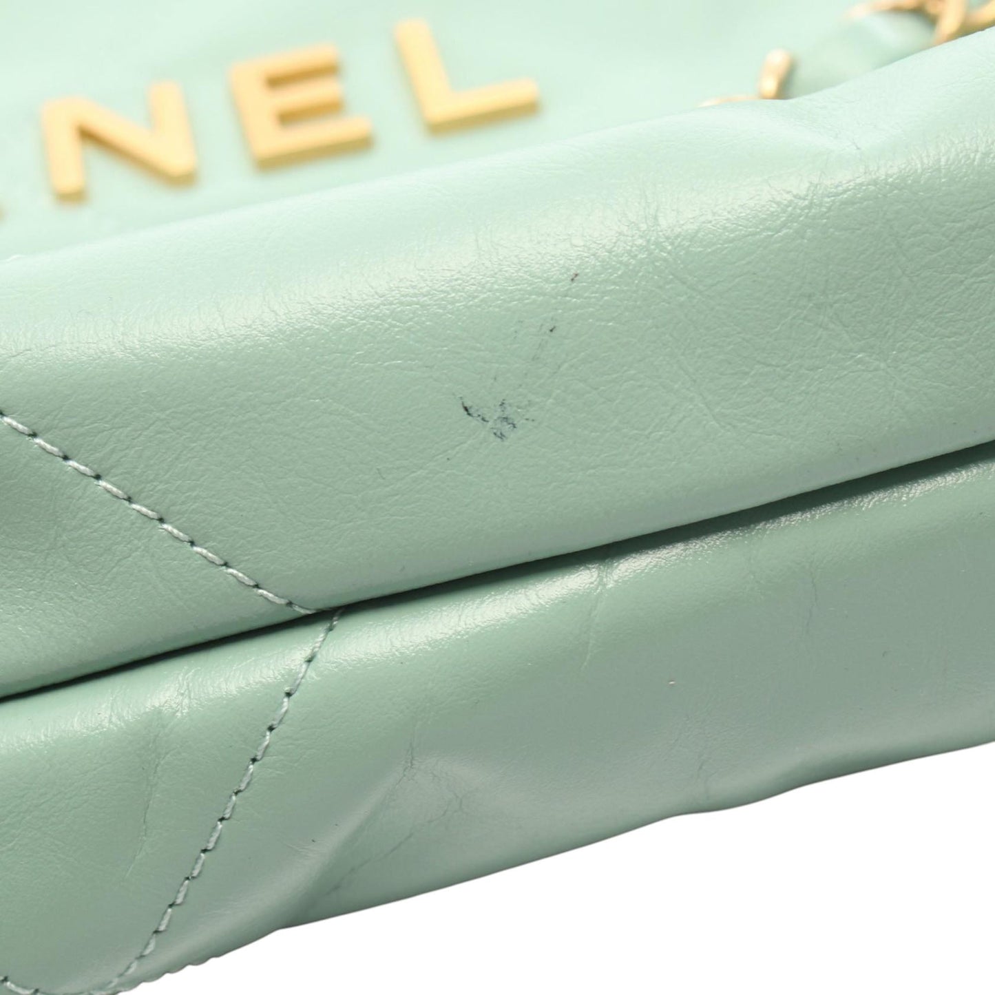 Chanel Quilted Shiny Calfskin 22 Preloved Handbag