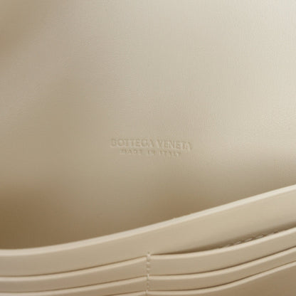 Bottega Veneta Andiamo Clutch