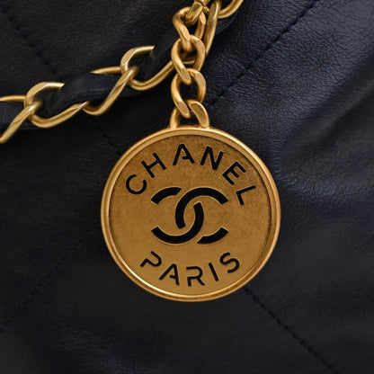 Chanel 22