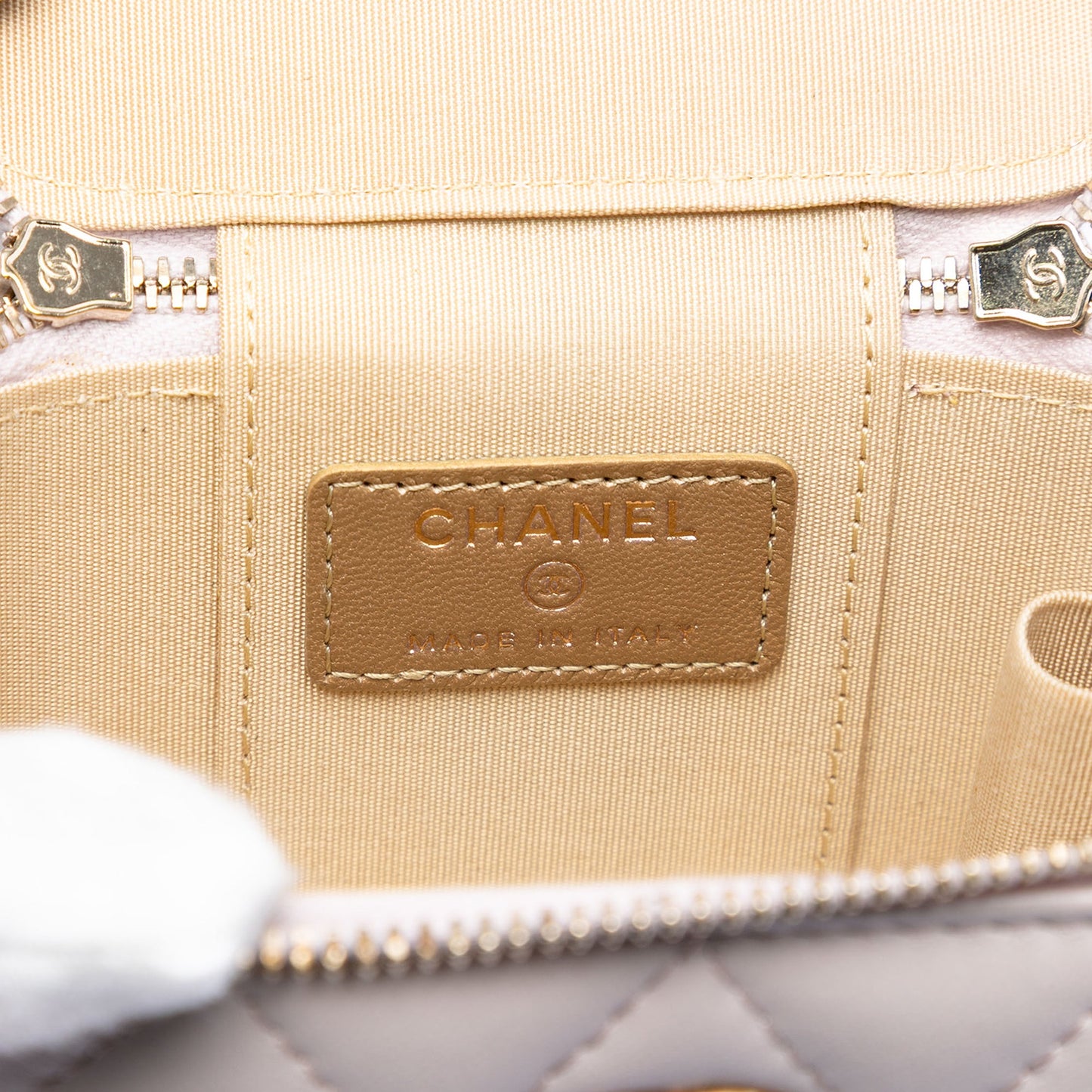 Chanel Pearl Crush Vanity Case With Chain