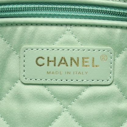 Chanel Quilted Shiny Calfskin 22 Preloved Handbag
