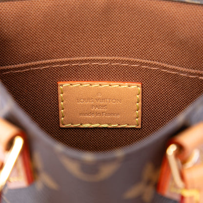 Louis Vuitton Monogram Petit Sac Plat